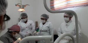 Imagem da notícia - Alunos do Cetam/Silves durante práticas do curso Técnico em Saúde Bucal