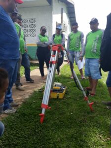 Imagem da notícia - Futuros técnicos em agropecuária do Cetam/Benjamin Constant durante prática de campo