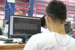 Imagem da notícia - Alunos do Pronatec/Cetam desenvolvem site para integrar comunidade escolar