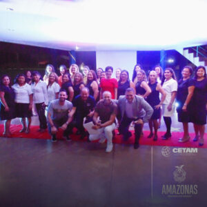 Imagem da notícia - Turma do curso de corte e costura em certificação