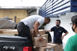 Imagem da notícia - Cetam equipa laboratórios de informática da capital e interior