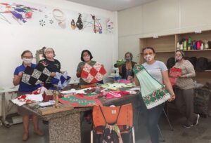 Imagem da notícia - Alunas dão show em trabalhos de vagonite e patchwork