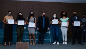 Imagem da notícia - Cetam certifica 53 alunos do CECF Maria de Miranda Leão