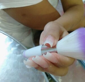 Imagem da notícia - Mercado ganha especialistas em alongamento de unhas