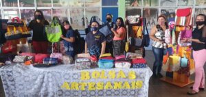 Imagem da notícia - Alunas realizam exposição no CECF Magdalena Arce Daou