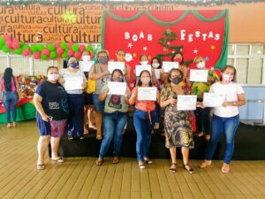 Imagem da notícia - Cetam/CECF Magdalena Arce Doau conclui curso de Enfeites Natalinos