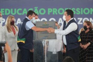 Imagem da notícia - Governador entrega na zona Norte a maior e mais moderna escola do Cetam