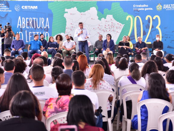 Com mais de 8 mil alunos matriculados, governador Wilson Lima dá início ao ano letivo do Cetam na capital