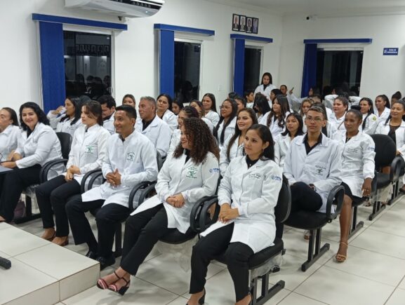 Cetam em Maraã realiza Cerimônia de Entrega do Jaleco do curso Técnico em Enfermagem
