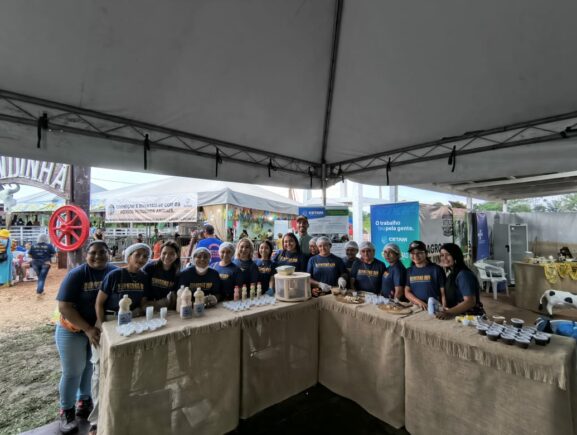 Estudantes do Programa Mulheres Mil em Autazes brilham na Feira Agropecuária